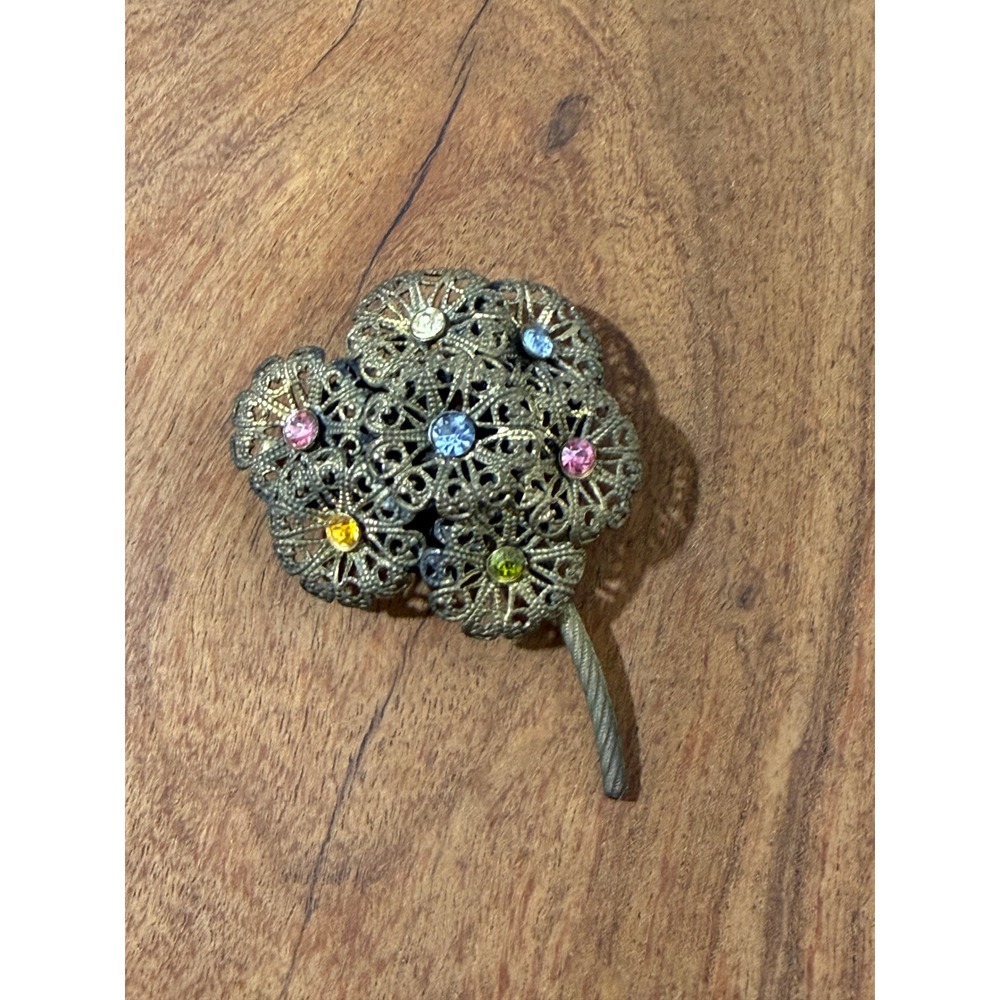 Vintage Filigree Flower Brooch Antiqued Gold Tone Multi Color Rhinestone Pin - Picture 1 of 3